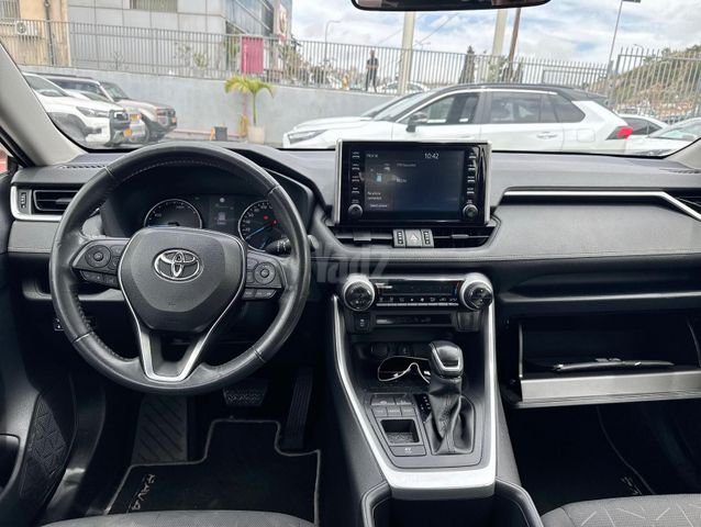 טויוטה RAV4