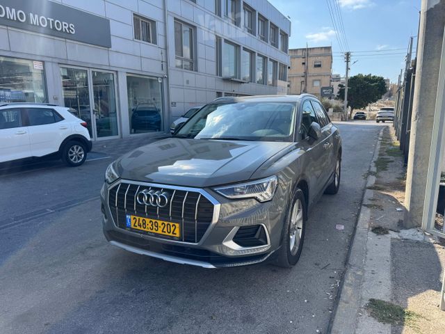 אאודי Q3