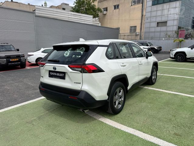 טויוטה RAV4