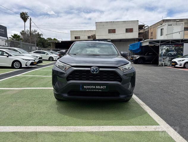 טויוטה RAV4