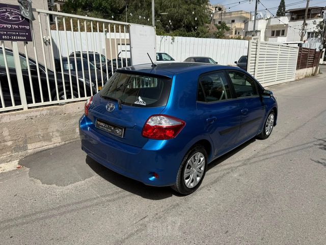 טויוטה אוריס