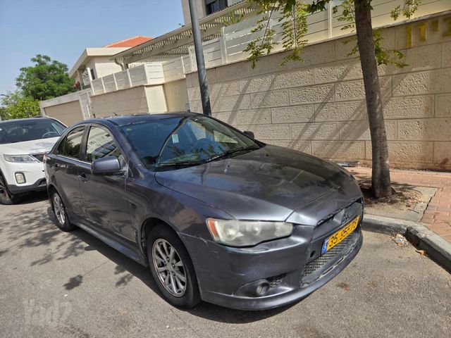 מיצובישי לנסר
