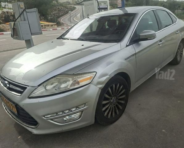 פורד מונדאו