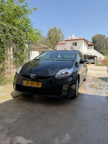 טויוטה פריוס
