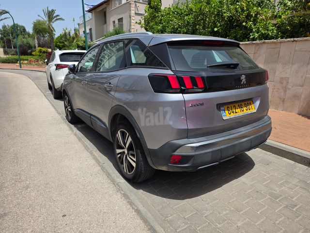 פיג'ו 3008