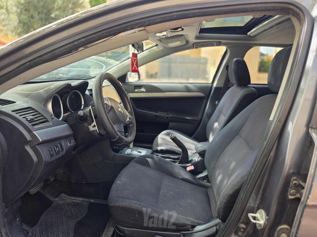 מיצובישי לנסר