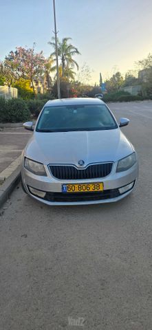 סקודה אוקטביה