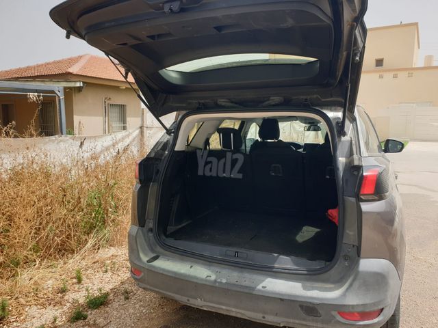 פיג'ו 5008
