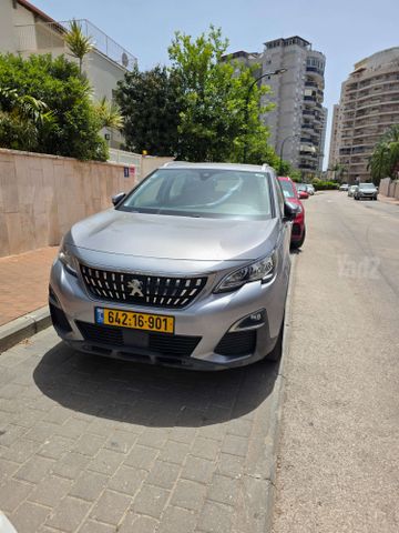 פיג'ו 3008