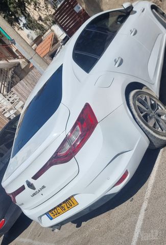 רנו מגאן