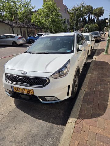 קיה נירו