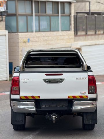 טויוטה היילקס