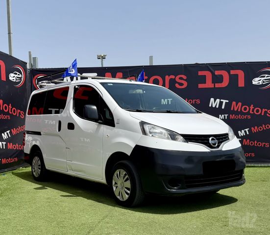 ניסאן NV200