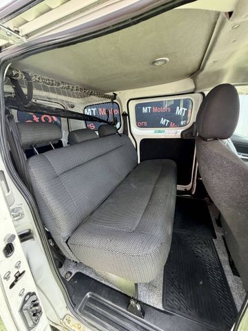 ניסאן NV200