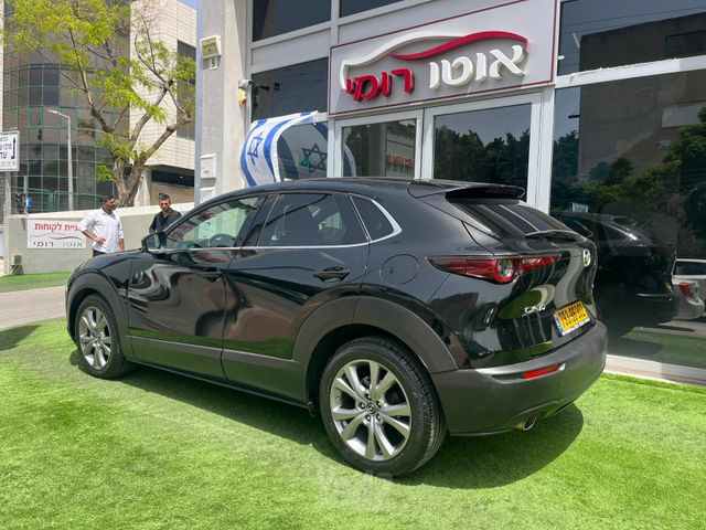 מאזדה CX-30