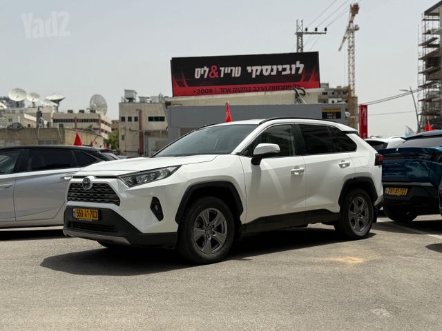 מודעת רכב טויוטה RAV4