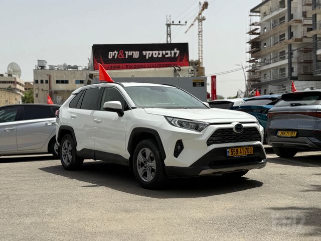 מודעת רכב טויוטה RAV4 1