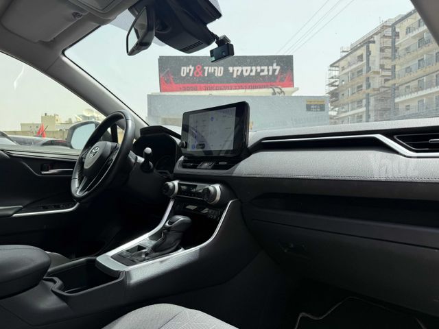 טויוטה RAV4