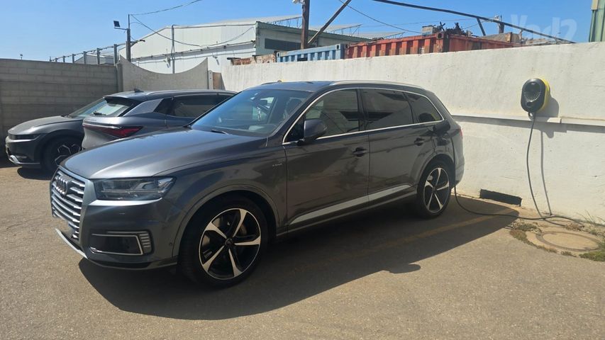 אאודי Q7