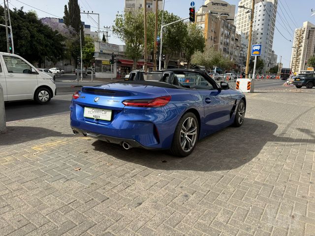 ב מ וו Z4