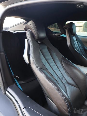 ב מ וו i8