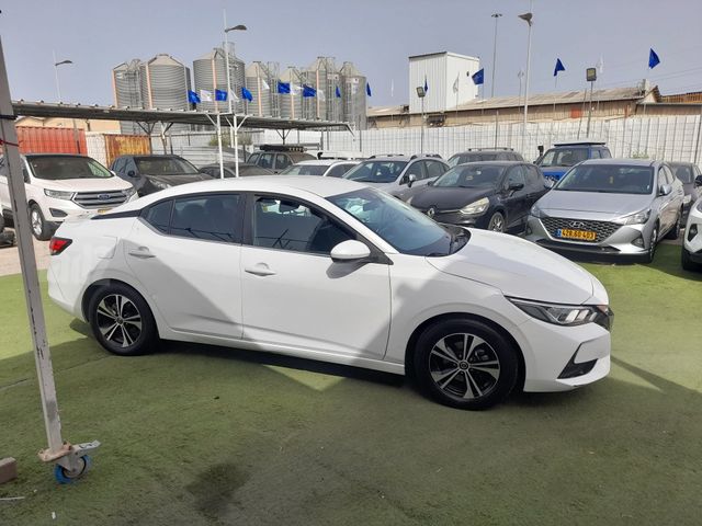 ניסאן סנטרה