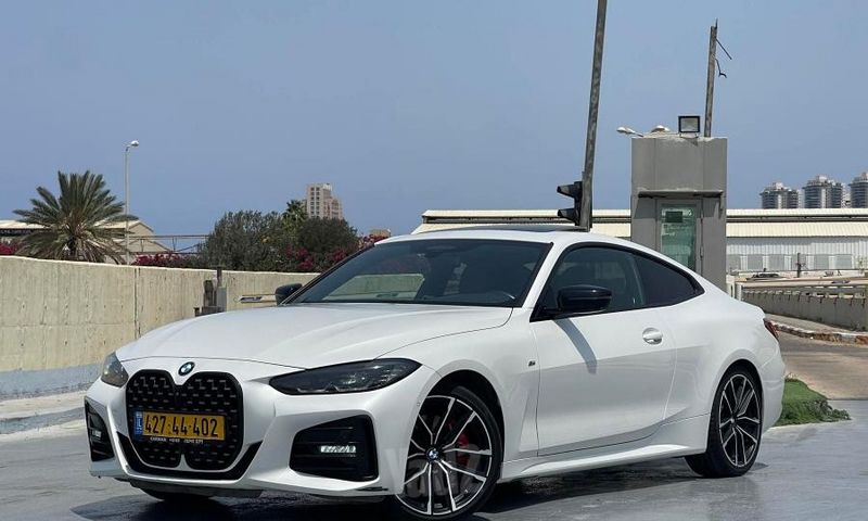 מודעת רכב ב מ וו סדרה 4