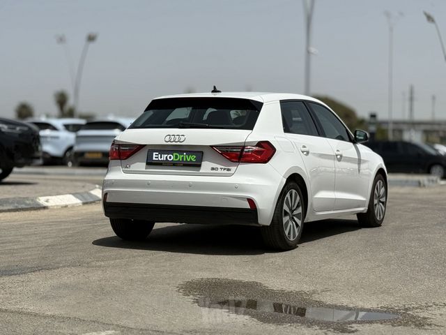 אאודי A1
