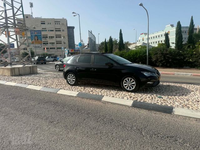 סיאט לאון