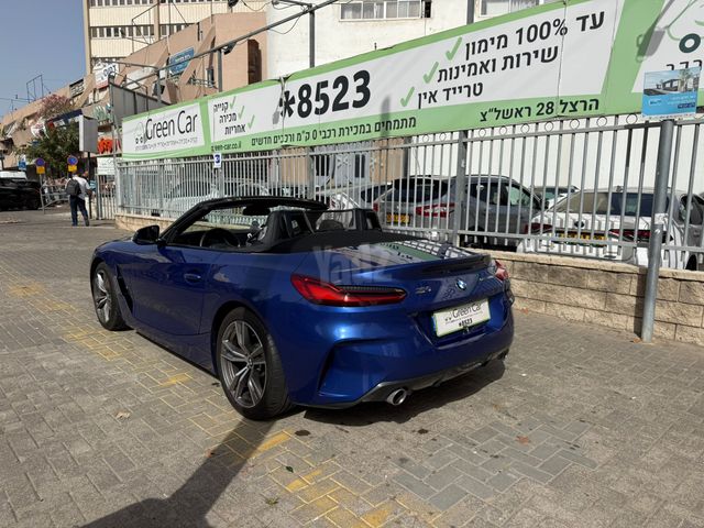 ב מ וו Z4