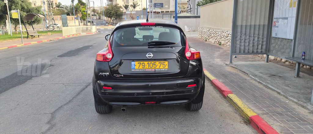 ניסאן ג'וק