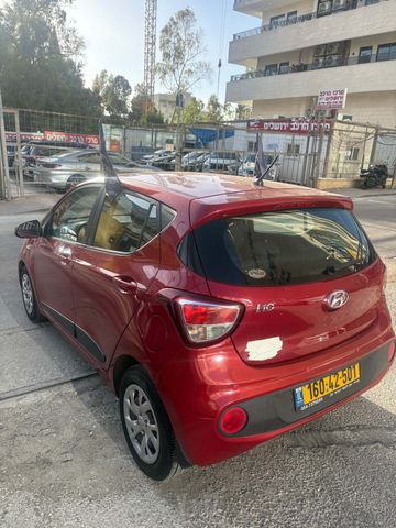 יונדאי i10