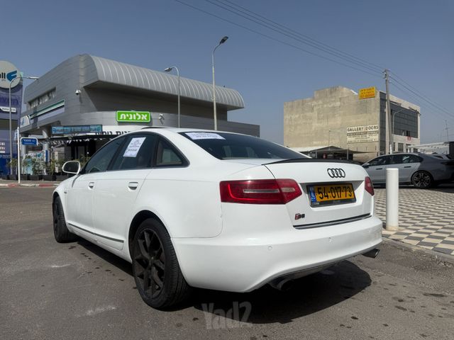אאודי A6