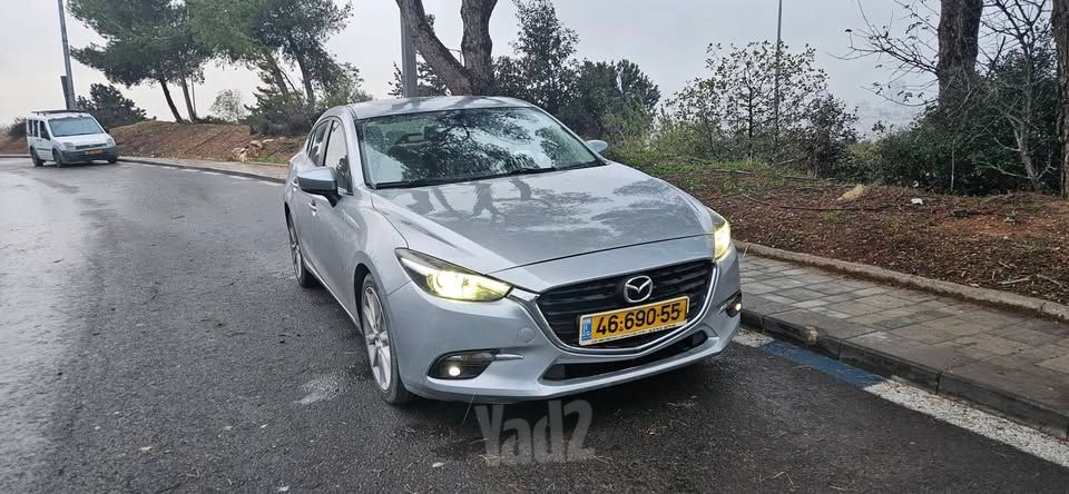 מאזדה 3