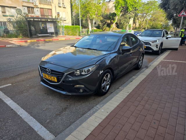 מאזדה 3