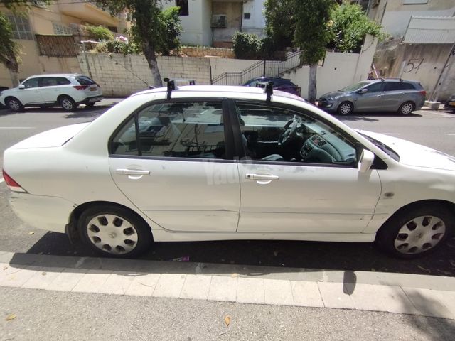 מיצובישי לנסר
