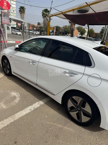 יונדאי איוניק