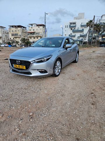 מאזדה 3