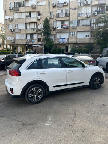 קיה נירו
