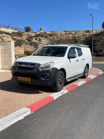 איסוזו די-מקס