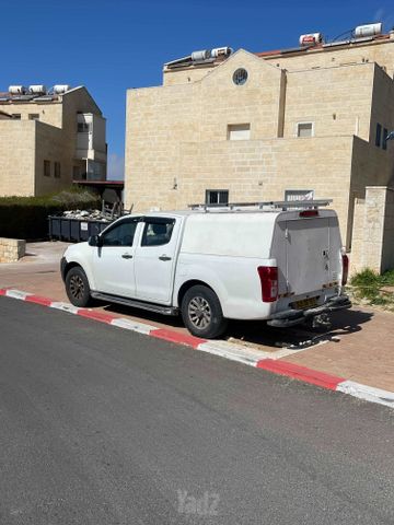 איסוזו די-מקס