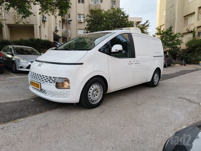 יונדאי סטאריה