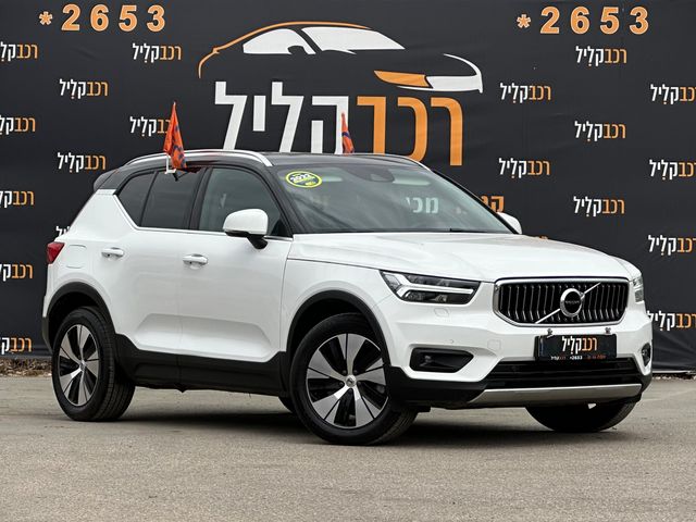 וולוו XC40