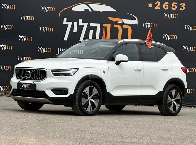 וולוו XC40