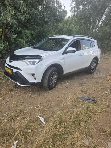 מודעת רכב טויוטה RAV4