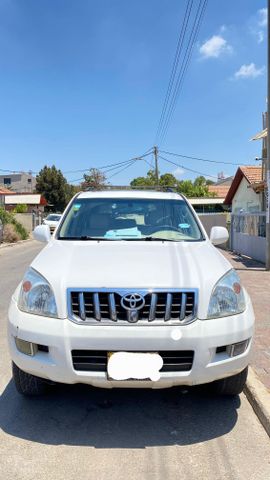 טויוטה לנד קרוזר