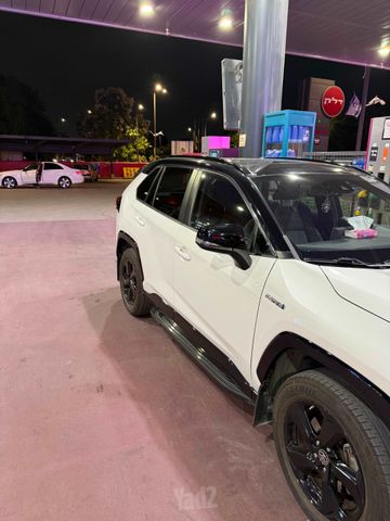 מודעת רכב טויוטה RAV4