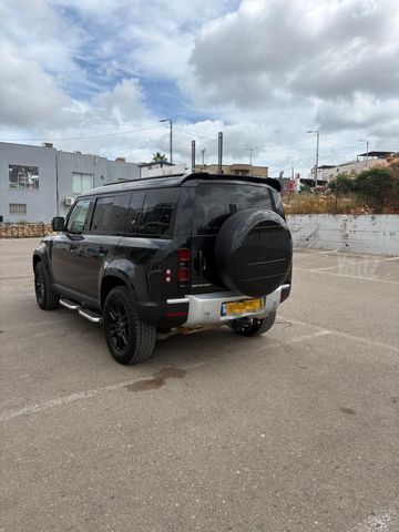 לנד רובר דיפנדר