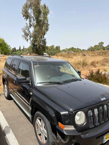 מודעת רכב ג'יפ פטריוט