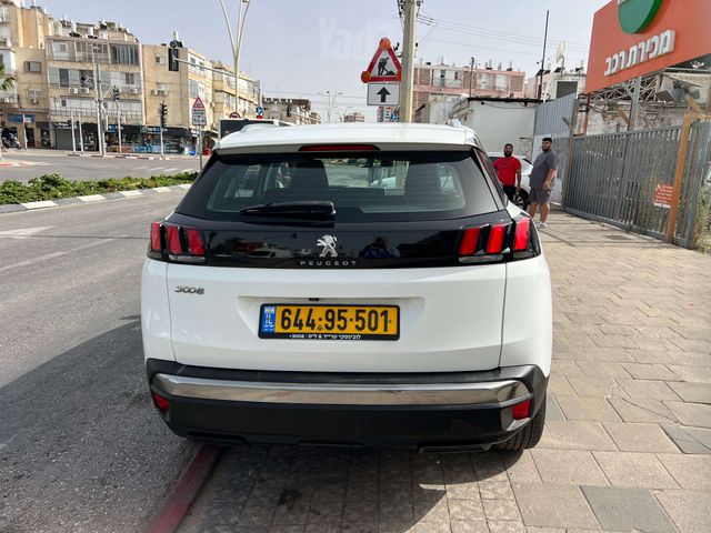 פיג'ו 3008